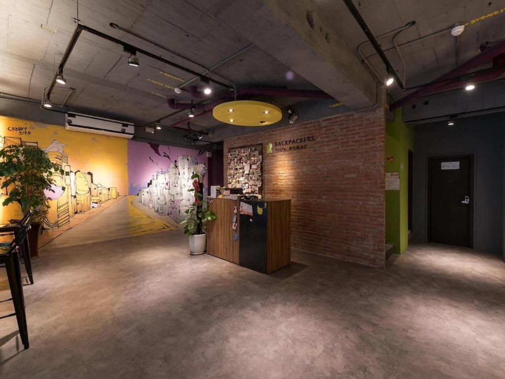 Backpackers Hostel - Ximen Taipei Dış mekan fotoğraf