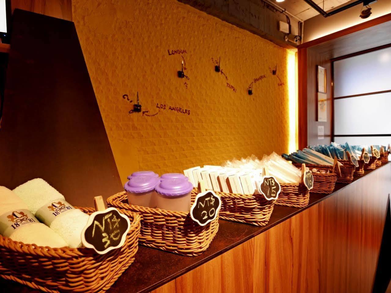 Backpackers Hostel - Ximen Taipei Dış mekan fotoğraf